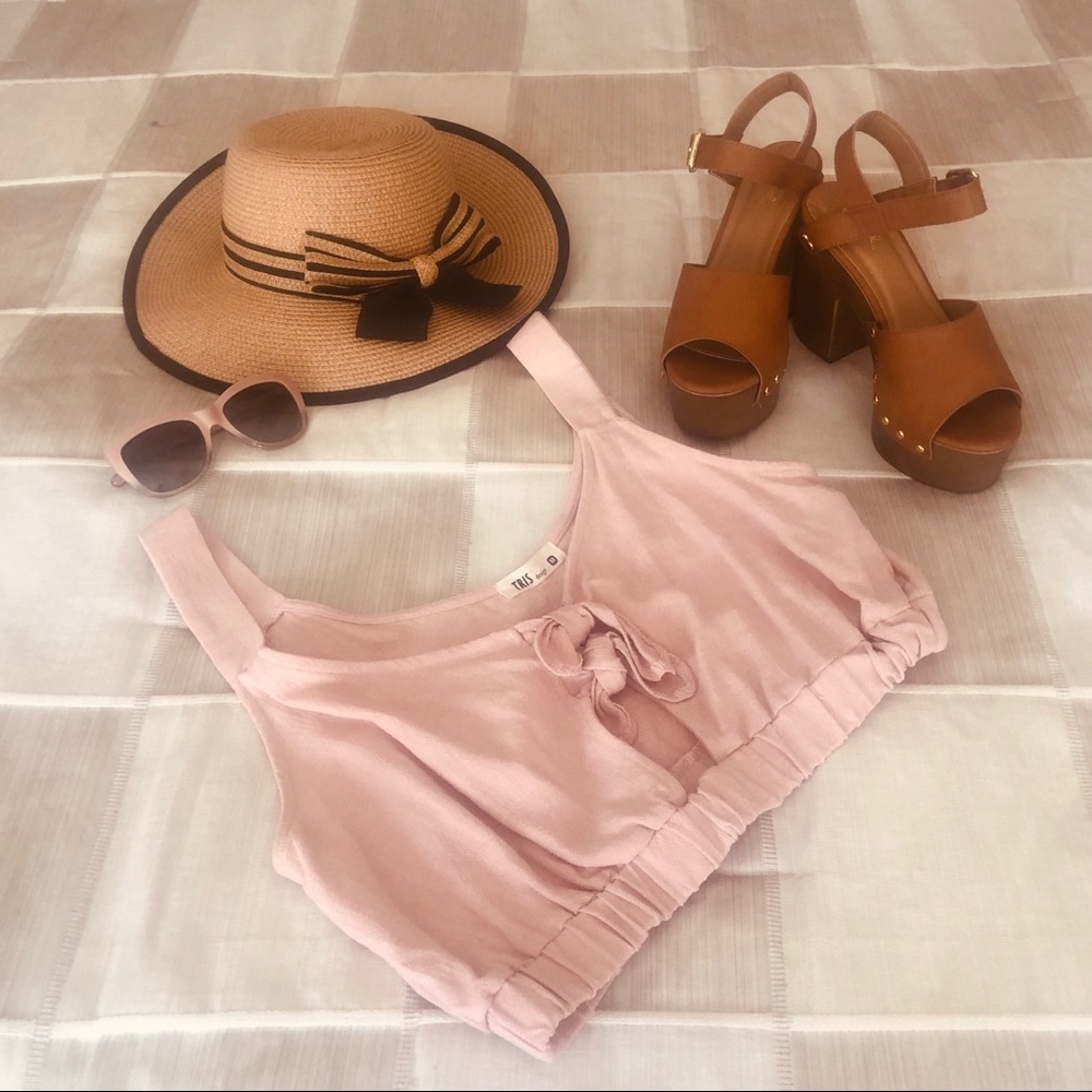 NWT TRIS DESIGN  PEACH TOP